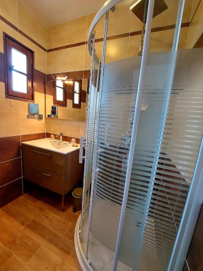 Hotel Les Hauts De Mourèze Eksteriør bilde