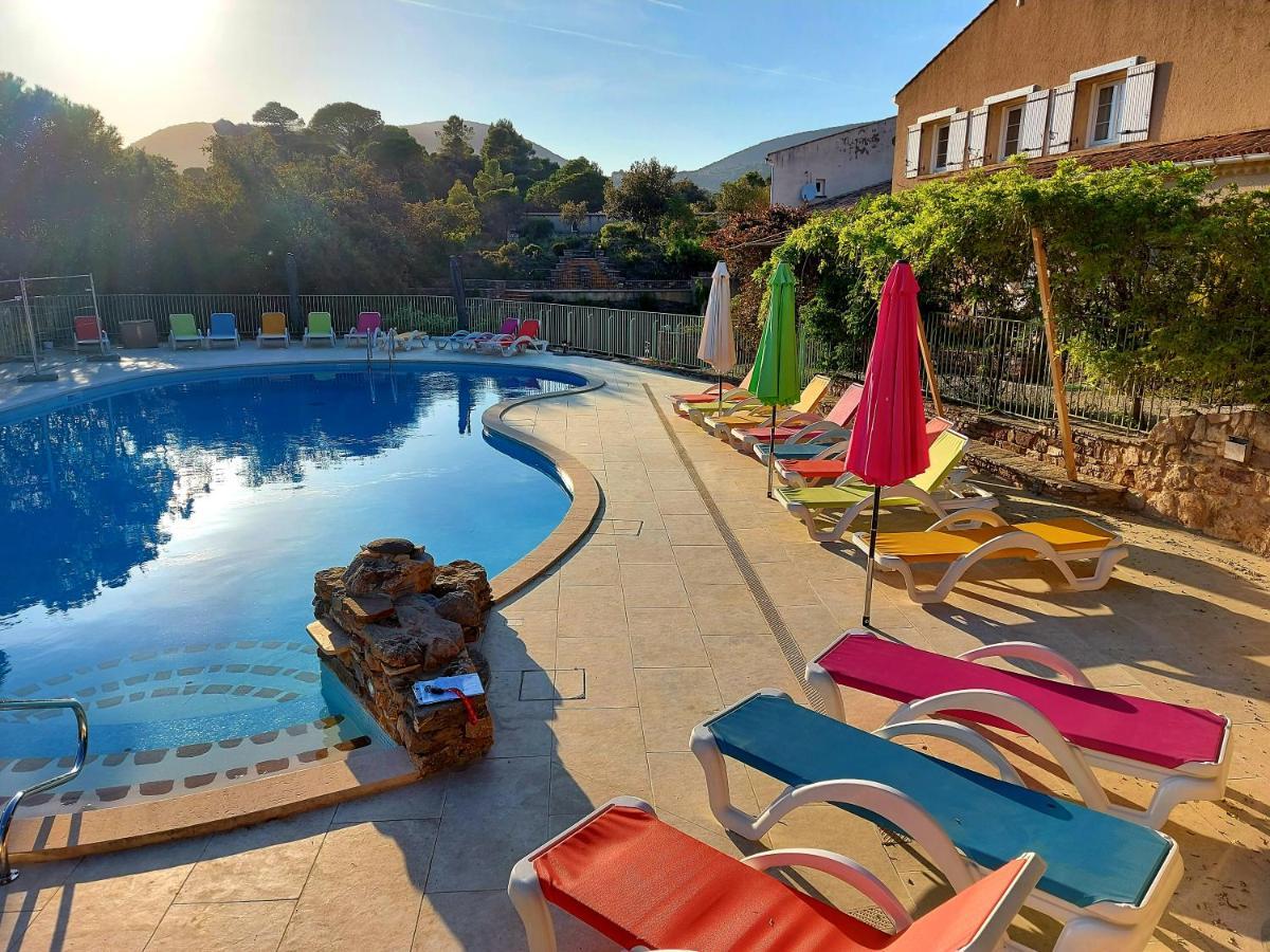 Hotel Les Hauts De Mourèze Eksteriør bilde