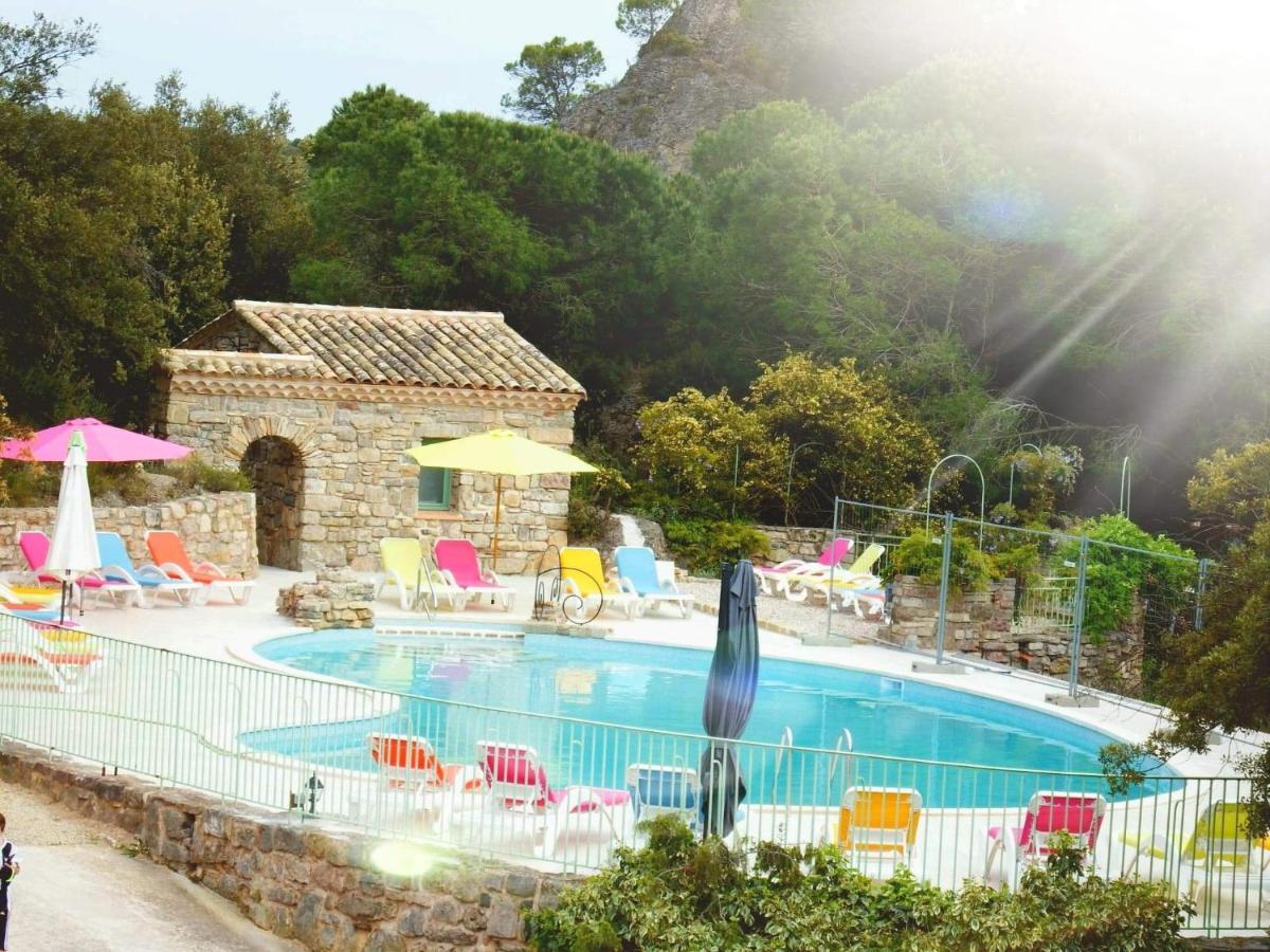 Hotel Les Hauts De Mourèze Eksteriør bilde