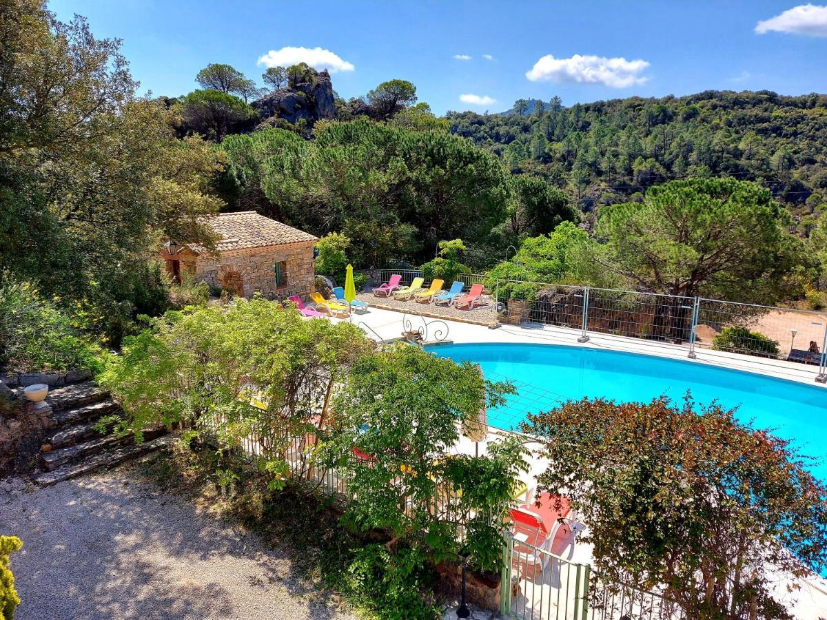 Hotel Les Hauts De Mourèze Eksteriør bilde