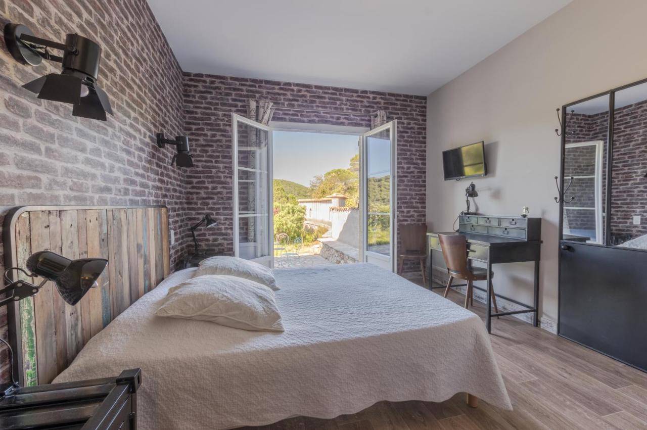 Hotel Les Hauts De Mourèze Eksteriør bilde